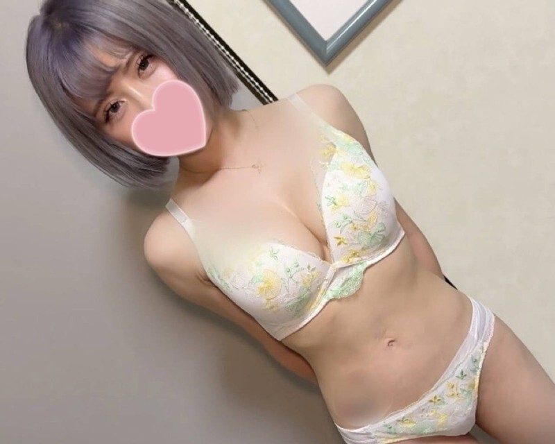 FC2-PPV-4830418 【S级业馀】出众风格 x F罩杯 x 性感大胸牙科保健师！生猛插入，大量阴道内射