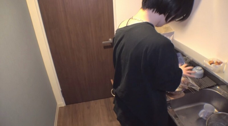 FC2-PPV-4842726 【对不起，男友】我去男友家看他的时候，他正在帮我做午饭，我打断了他，突然很想做这件事，所以我就在那儿做了。