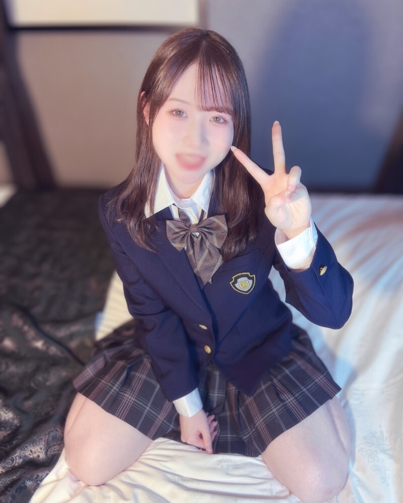 FC2-PPV-4845383 【变态绅士完全回归×AF黑船登场】AF的传奇大师再度出击。看18岁的少女遥，不知所措，如何将身心交付于一根超过20公分的巨根，体验人生第一次内射，以及随后传奇般的肛交。