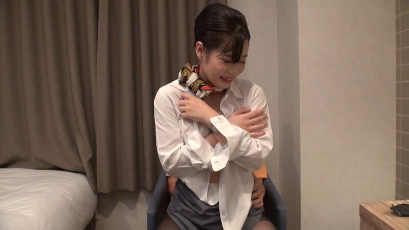 FC2-PPV-4846474 *2月16日前七折优惠【首次拍摄】一位24岁的外籍航空公司空服员。这段影片记录了她穿著黑色丝袜、拥有一双美腿的性感空服员第一次也是最后一次夺走他的童贞。第一视角内射。